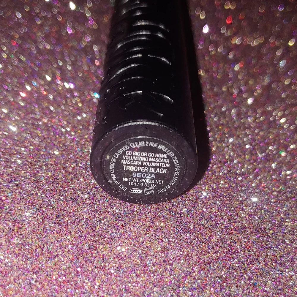 GO BIG OR GO HOME MASCARA Trooper Black KVD Kat Bon D